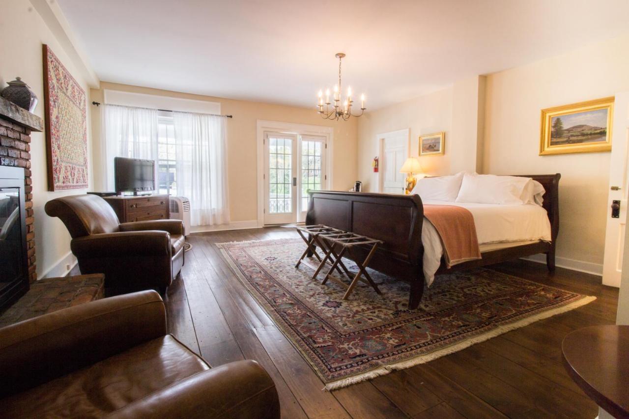 Kedron Valley Inn ウッドストック エクステリア 写真